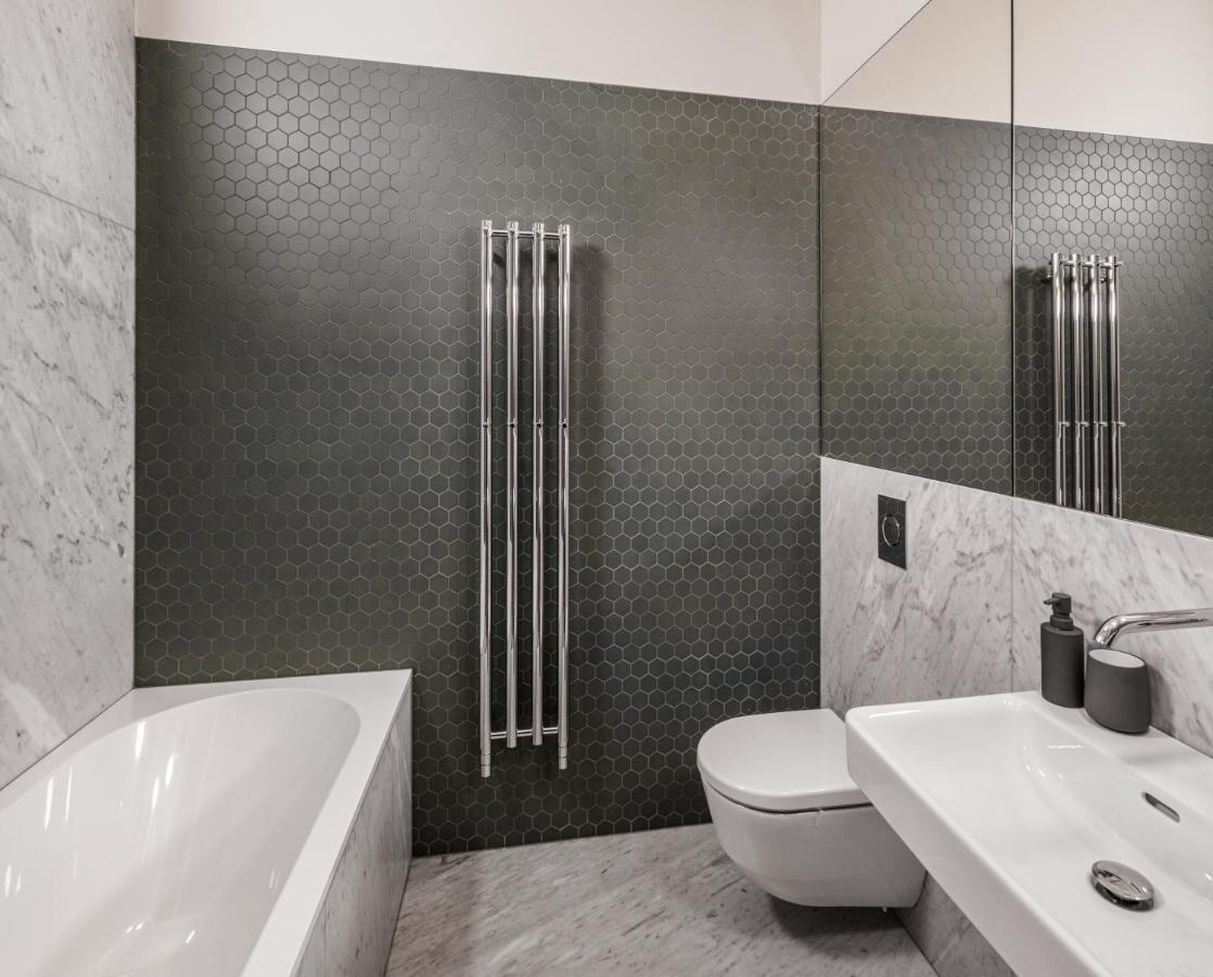 Mn6 Luxury Suites By Adrez ปราก ภายนอก รูปภาพ