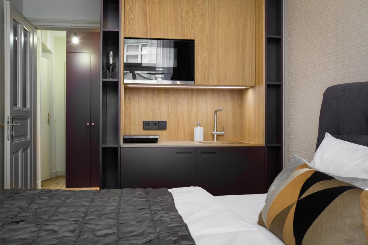 Mn6 Luxury Suites By Adrez ปราก ภายนอก รูปภาพ